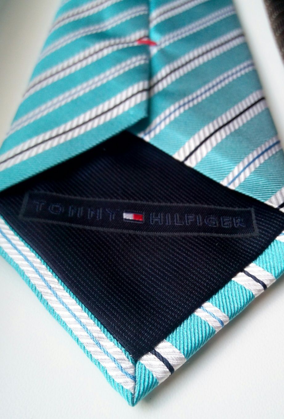 Шелковый итальянский галстук Tommy Hilfiger (Made in Italy)