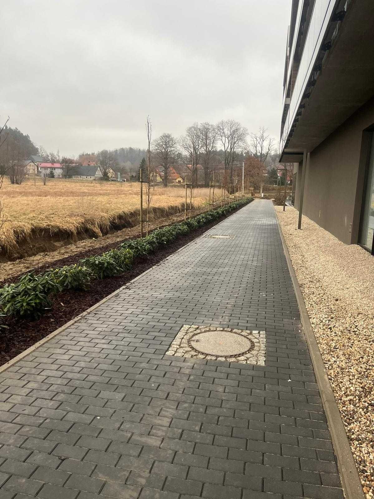 Brukarstwo, Usługi brukarskie, Układanie kostki brukowej, Tarasy