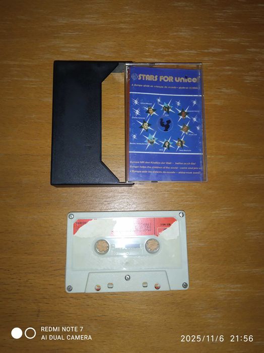 ## k7 audio Stars for Unisef (retro) ##