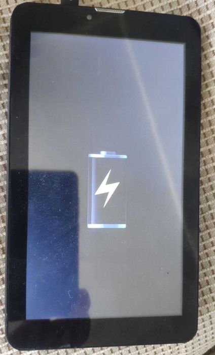 Планшет Nomi C07000 \ можна дзвонити, 2 sim \ GPS \ камера. Під ремонт