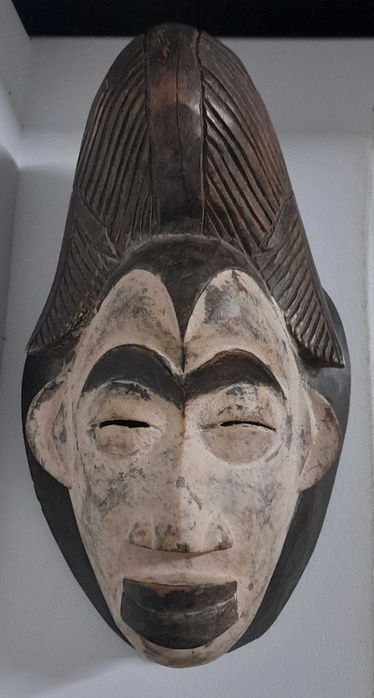 Máscara Punu em madeira