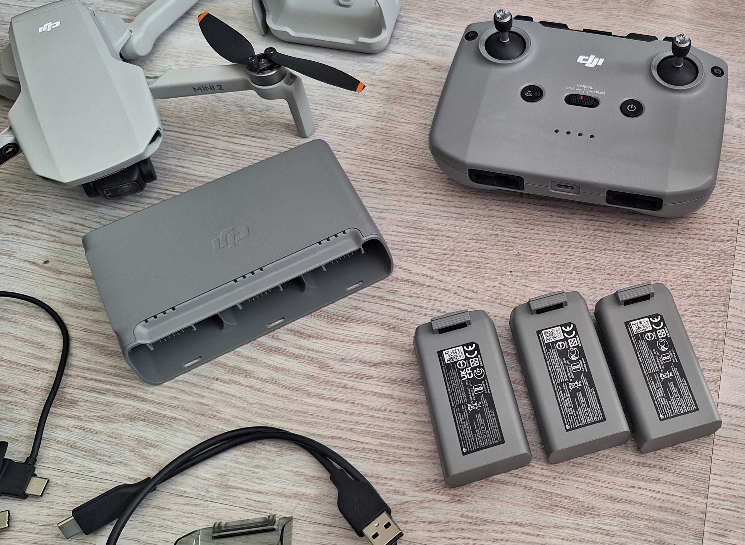 Drone Dji Mini 2 Combo Fly More com alguns Extras
