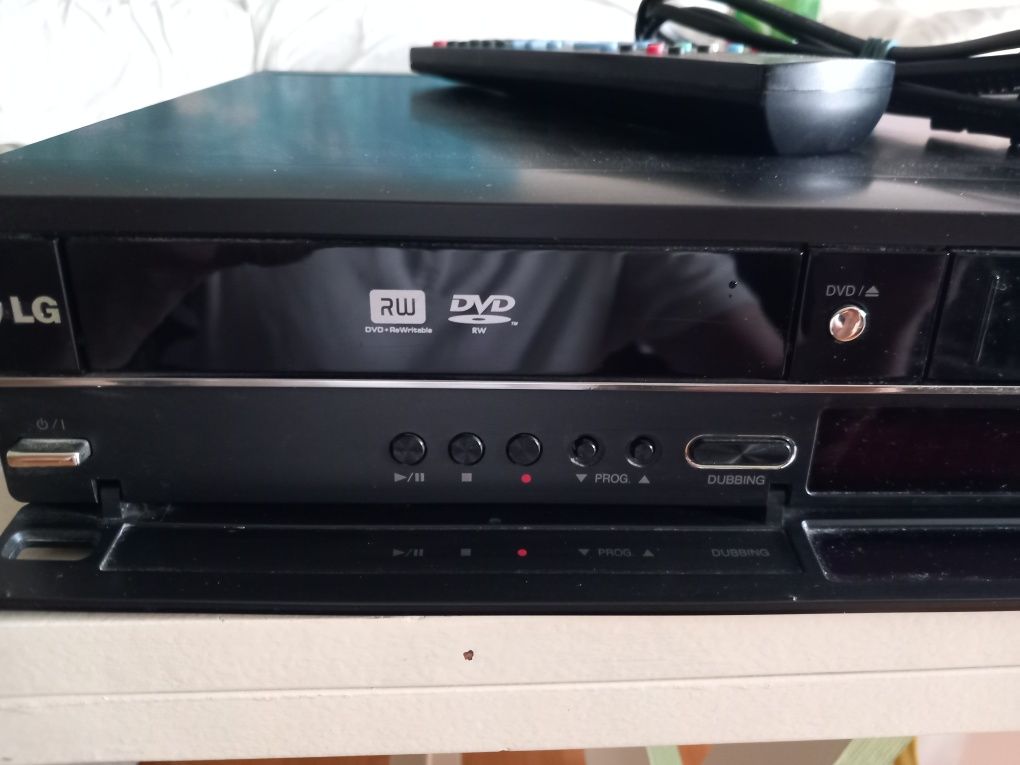LG RCT689H VHS z Nagrywarką CD CDRW 6HD HIFI Stereo