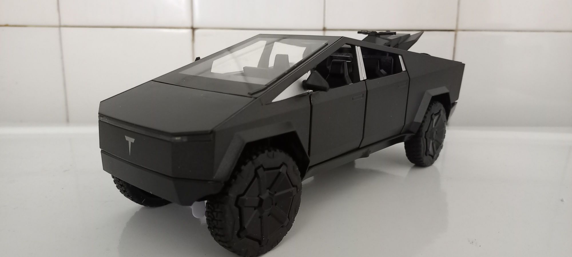Tesla Cybertruck  miniatura esc 1/24