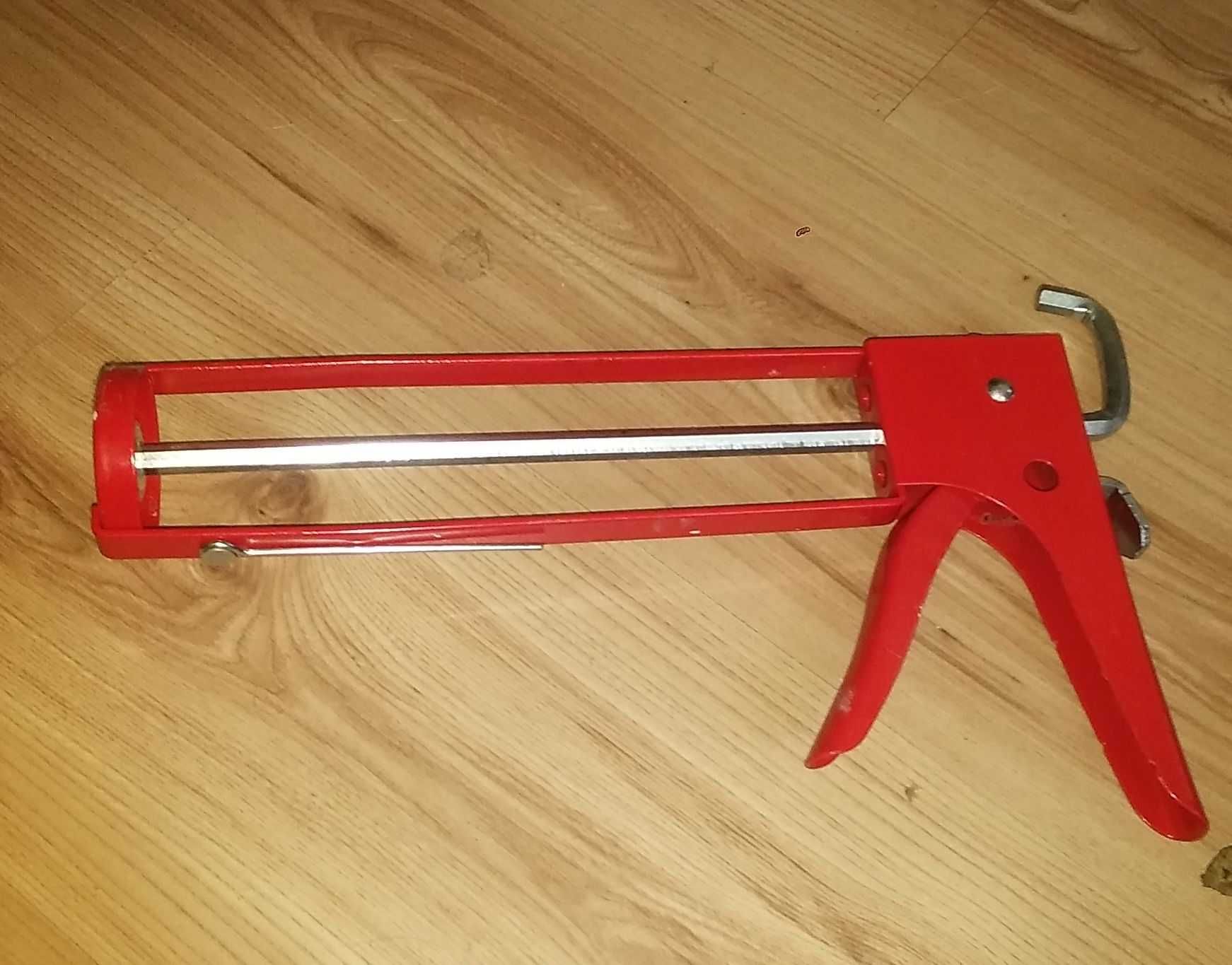 Pistolet do kleju