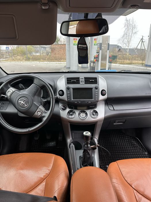 Продам тойота рав 4 2009р 2.2 диз механіка 4/4 НЕРОЗМИТНЕНА