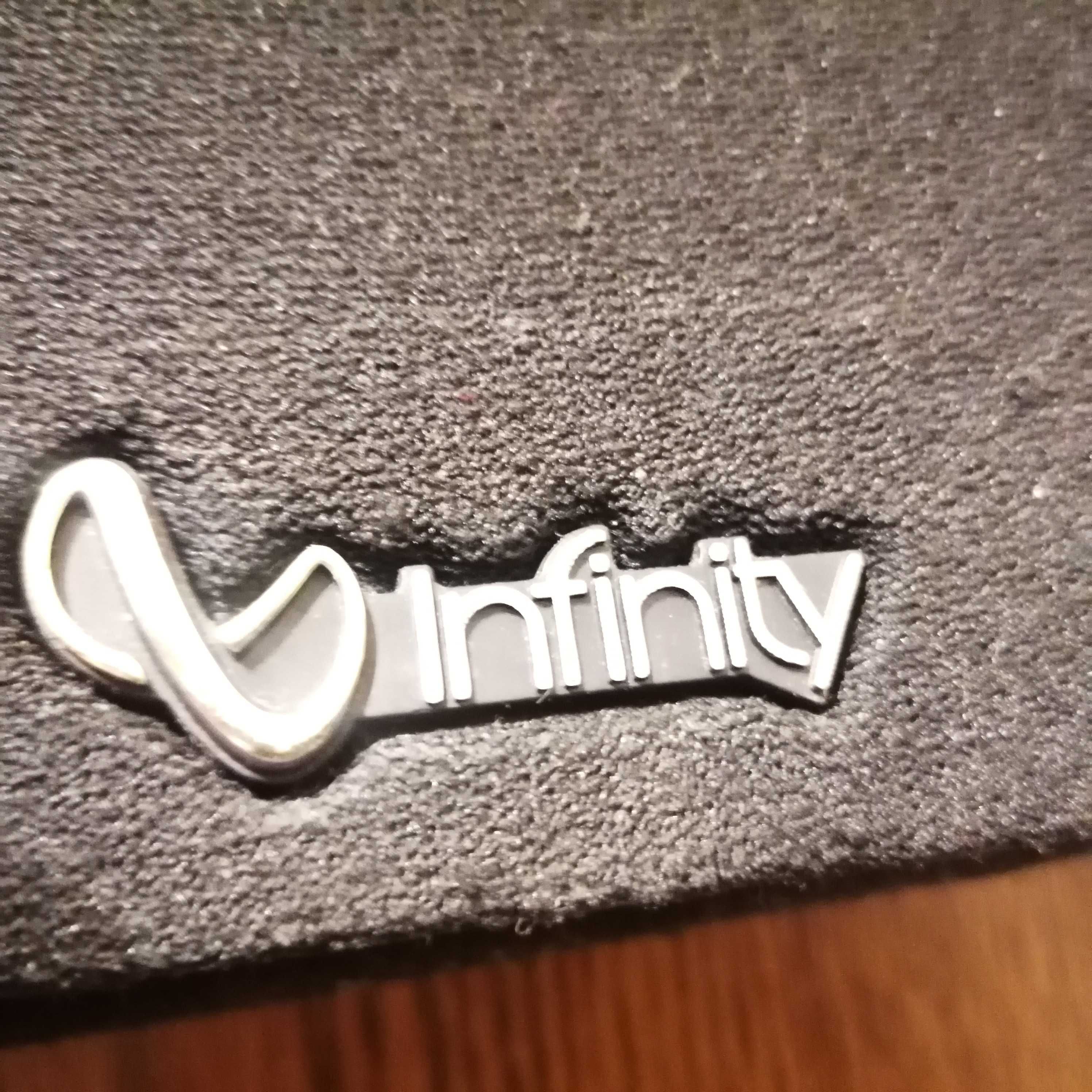 Colunas som INFINITY RS 3001