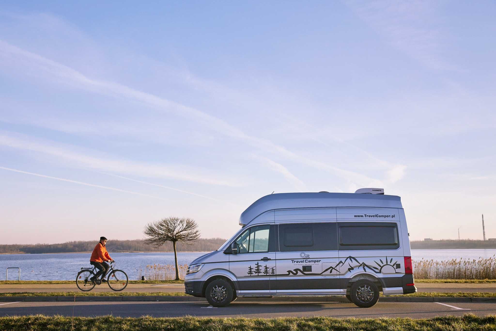 Wynajem kampera, kampervan Grand California, wypożyczalnia.