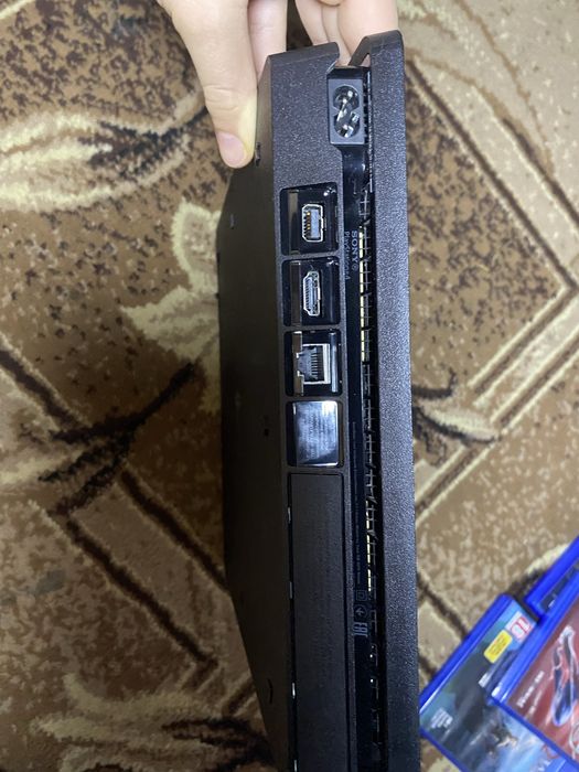 Плейстейшен 4 1т