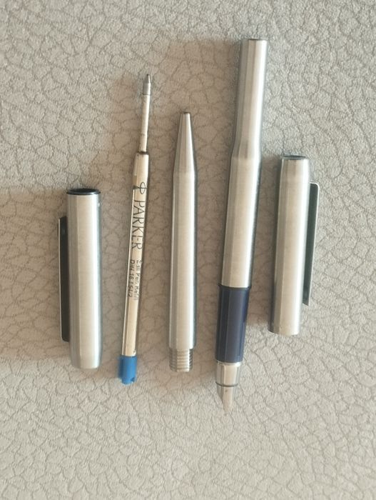 Caneta e esferográfica Parker.