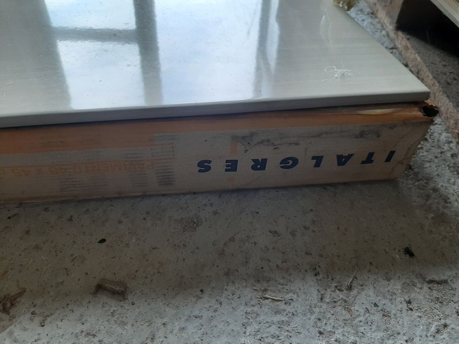 Płytki podlogowe 45x45 Hiszpanskie Sorolla