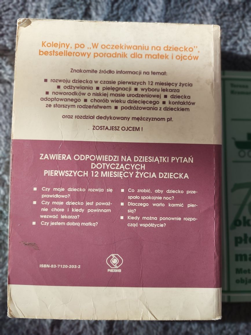 Książka Pierwszy rok życia dziecka + gratis