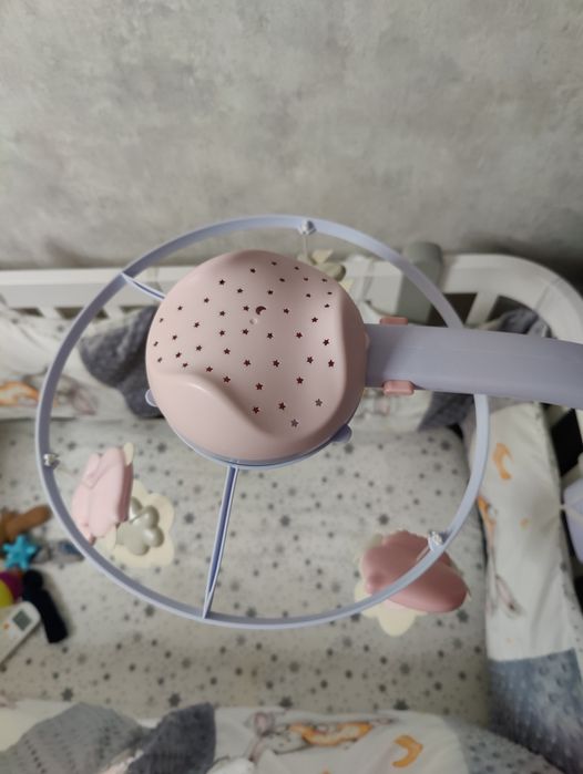 Продам музикальний мобіль на дитяче ліжко