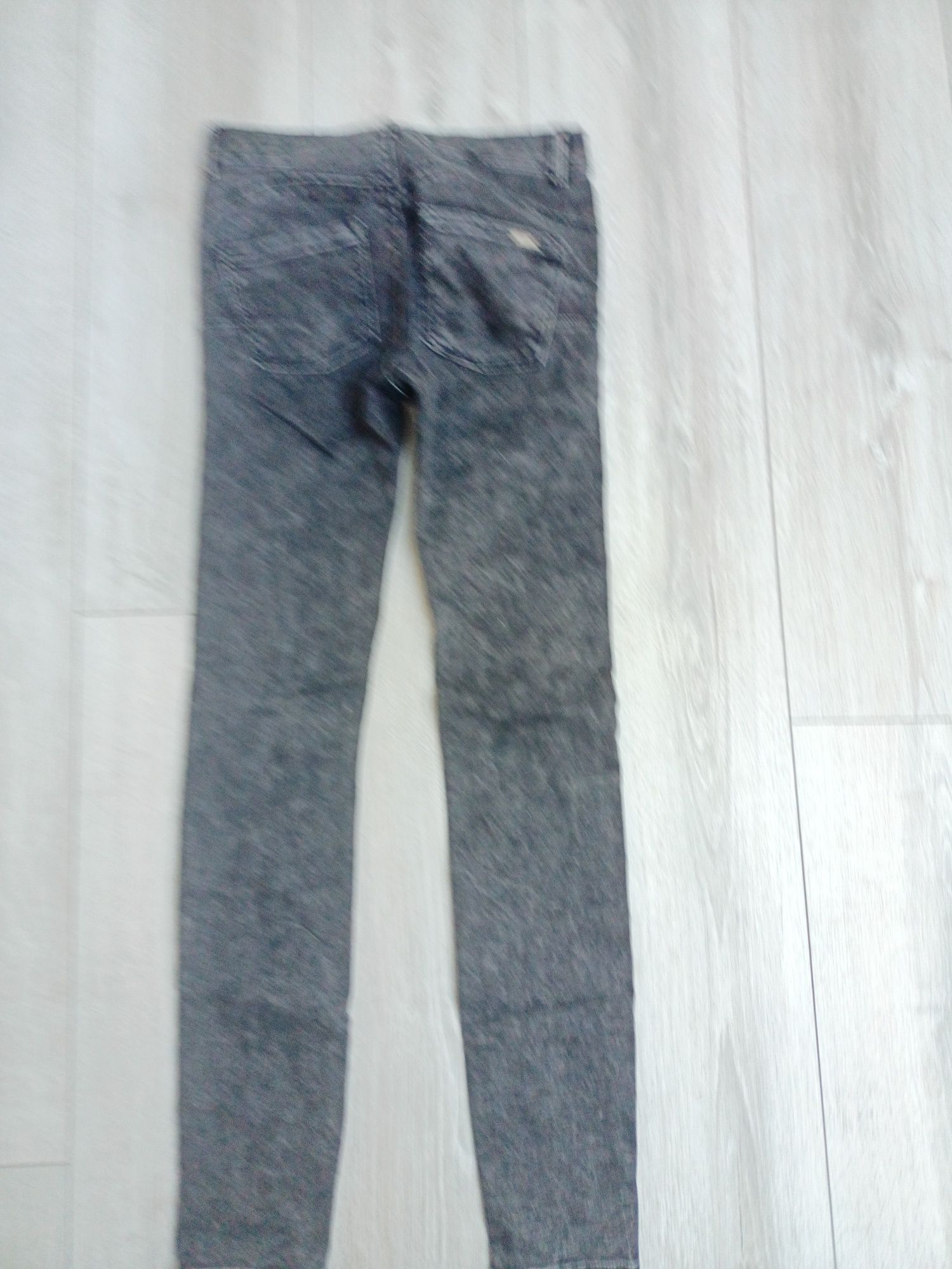 Spodnie rurki czarny jeans W27