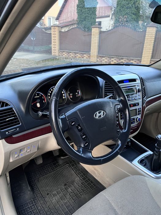 Продаю Hyundai Santa Fe 2007