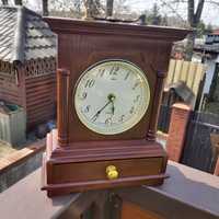 Zegar drewniany stylizowany na antyk