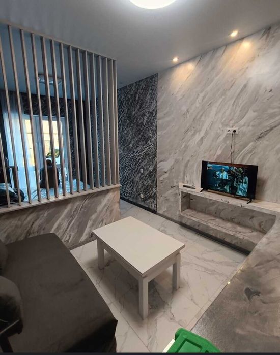 1 комн кв ЖК Золотые столбы с евроремонтом 31м2-31000у.е