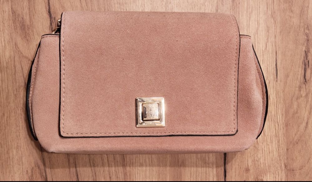 Kopertówka z łańcuszkiem Mango