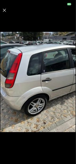 Ford Fiesta 2005 (funcional em dia)