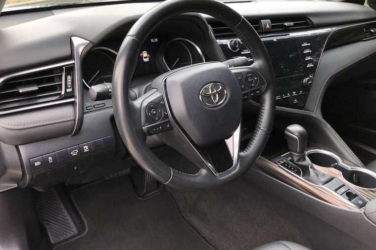 Toyota Camry 2020 V6