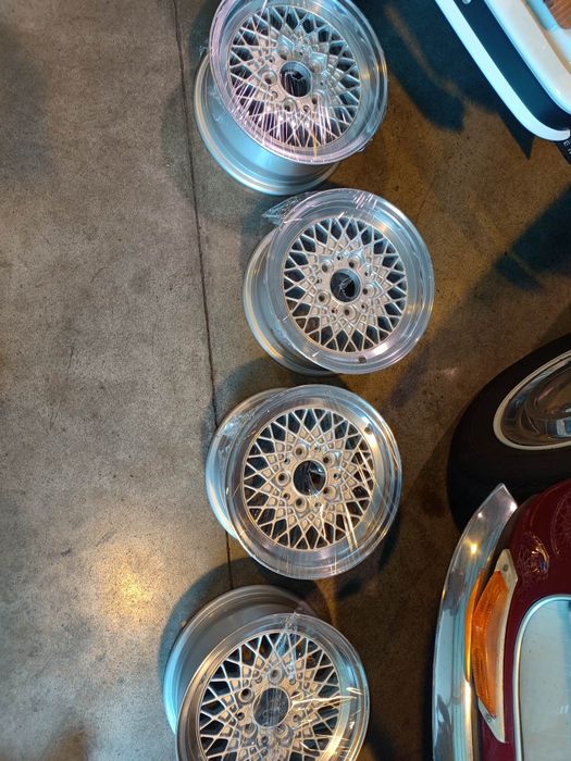 Jantes BBS Mahle 14 6,5J ET22 5x112

Mercedes SL R107 * W107