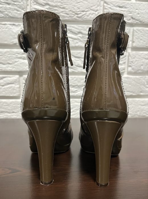 Ботильоны Fendi натуральная лакированная кожа, р.38, оригинал