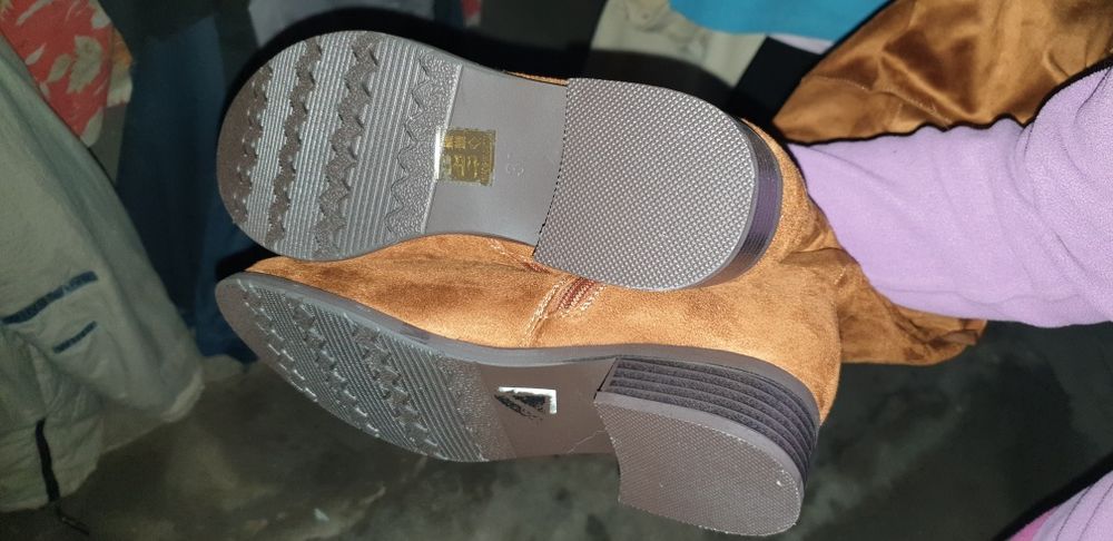 Botas tamanho 37 (novas)