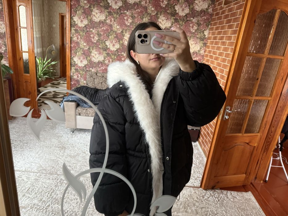 Стильна зимова куртка