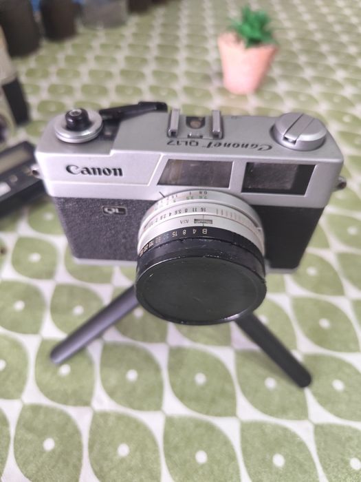 Máquina fotográfica Canon Canonete QL17