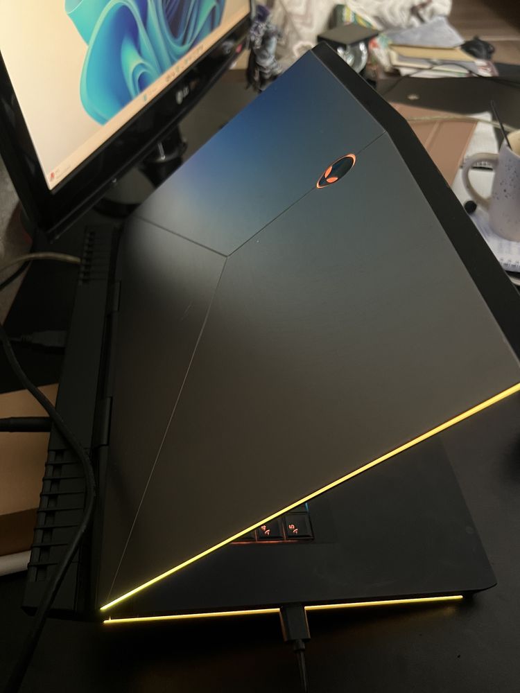 Продам Ноутбук ALIENWARE 15R4