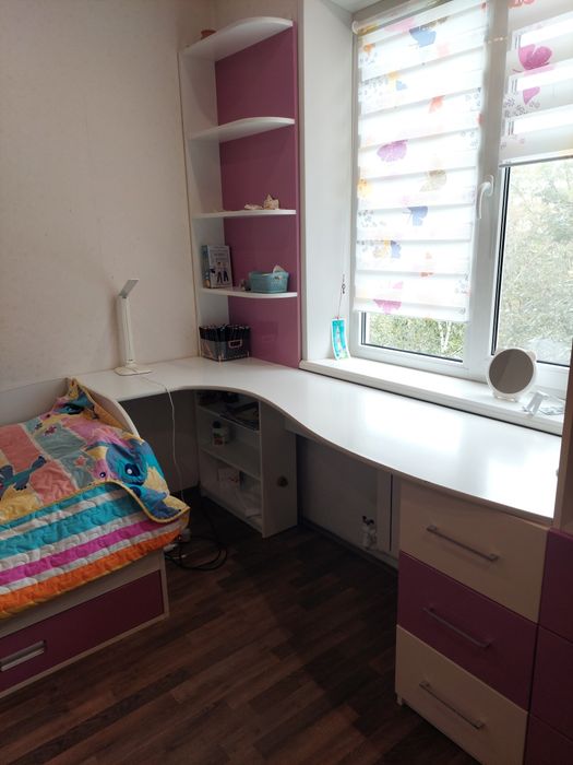 Дитячі меблі для дівчинки