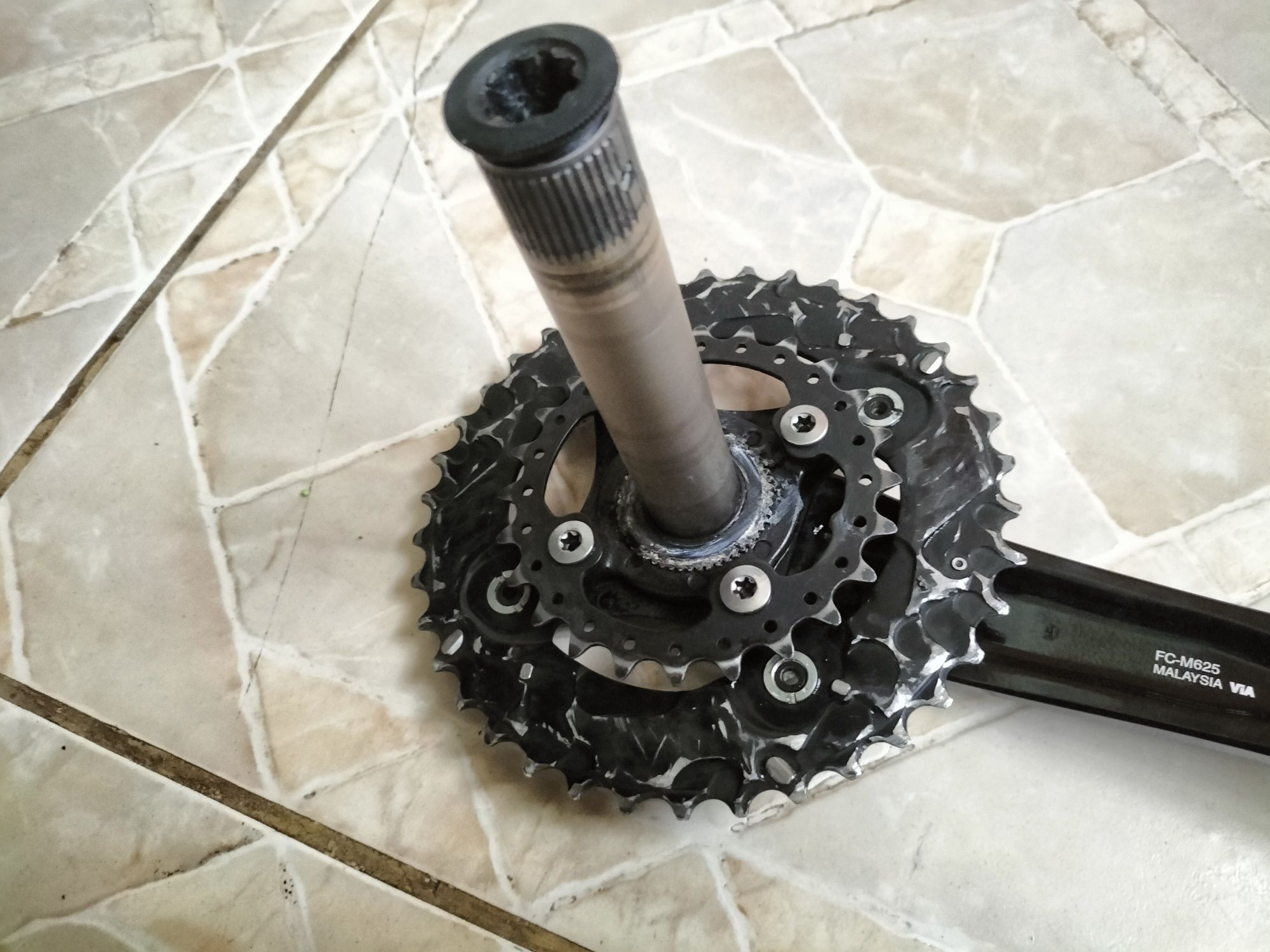 Шатуны Shimano FC-M625 Malaysia 38-24T