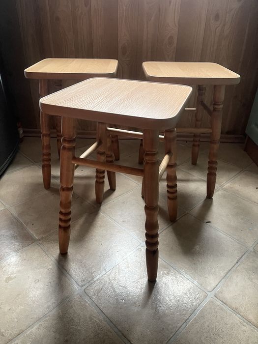 Taboret drewniany 3 szt.