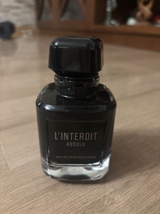 Givenchy L’Interdit Absolu