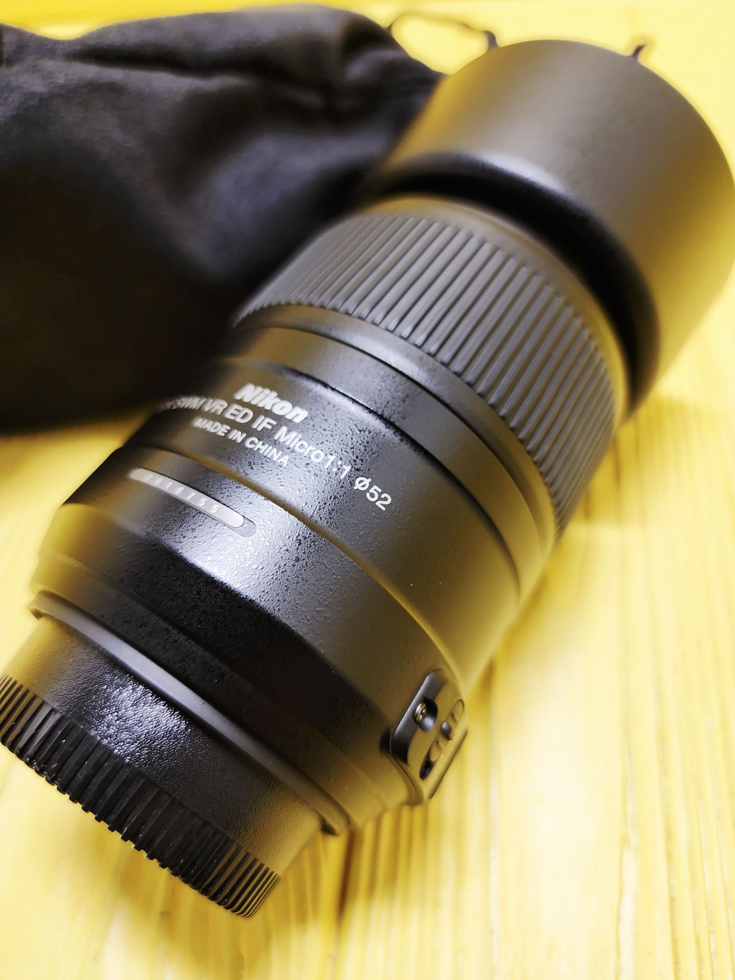 Nikon AF-S DX Micro NIKKOR 85mm f/3.5G ED VR