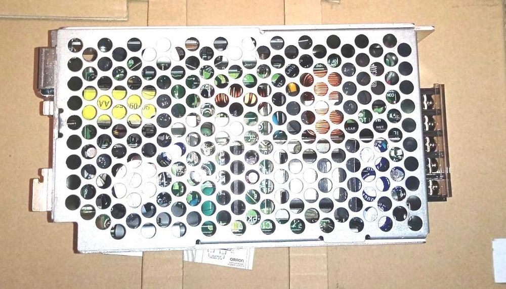 блок живлення S8PS-15024CD Omron 24V 6.5A