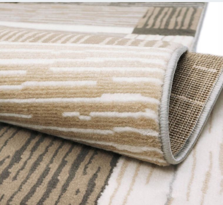 Nowy beżowy dywan do pokoju 80x150