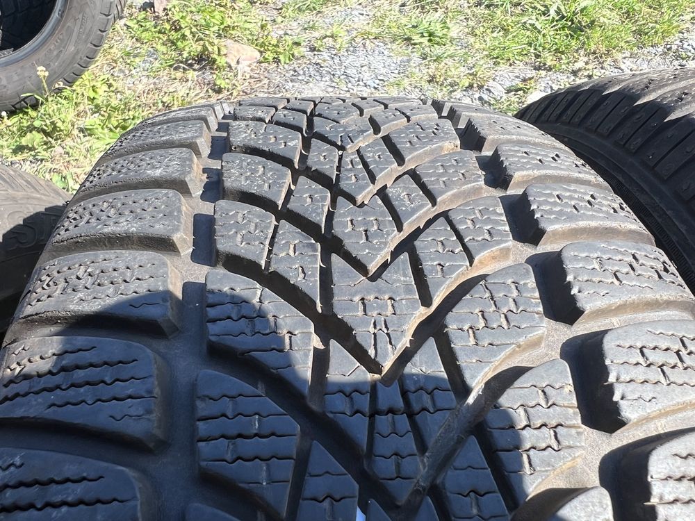 4xopona zimowa DUNLOP w rozmiarze 205/55 R16