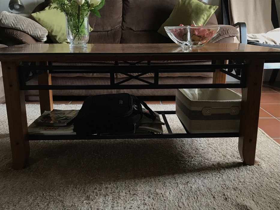 mesa sala de estar em pinho maciço