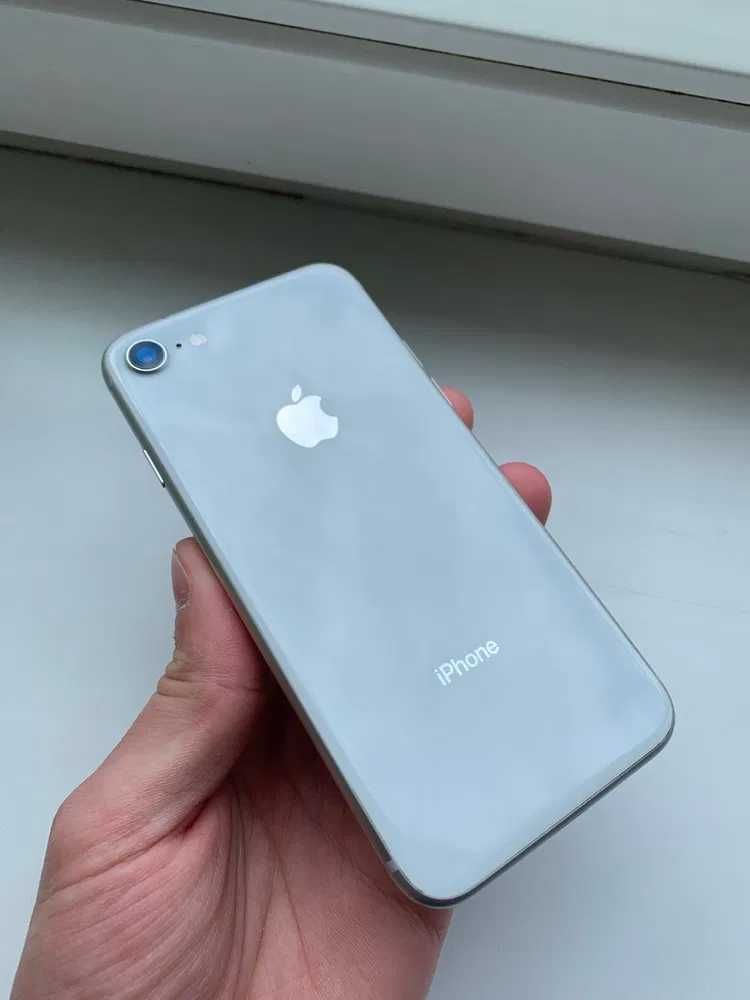 iPhone 8, 256 GB, white