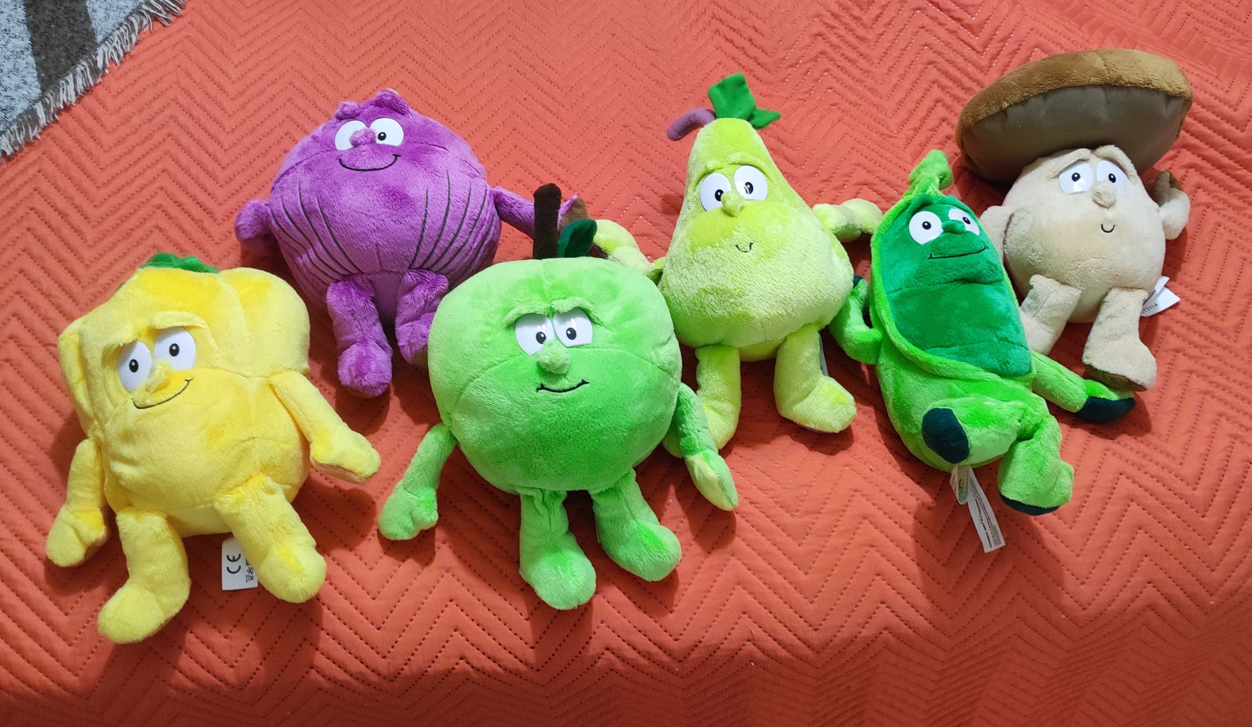 Conjunto de 6 Peluches de frutas e legumes (1.5€ cada um)