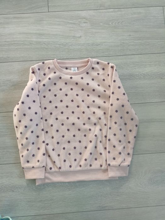 Sweterek z polaru w kwiatki 122