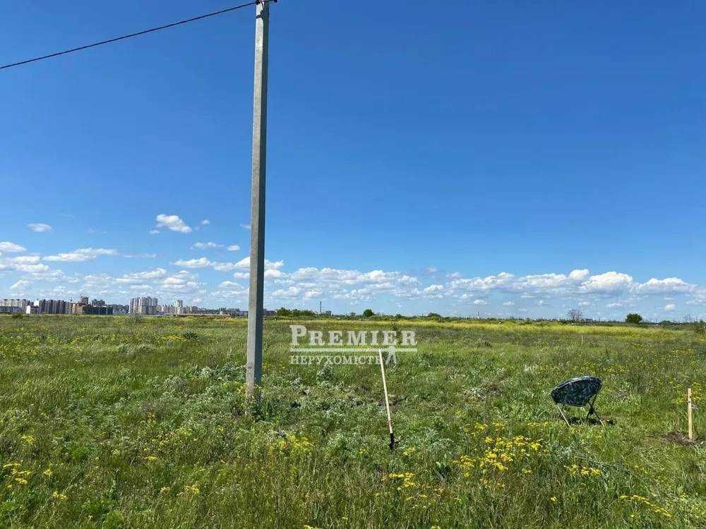 Продам земельну ділянку в Фонтанці 1