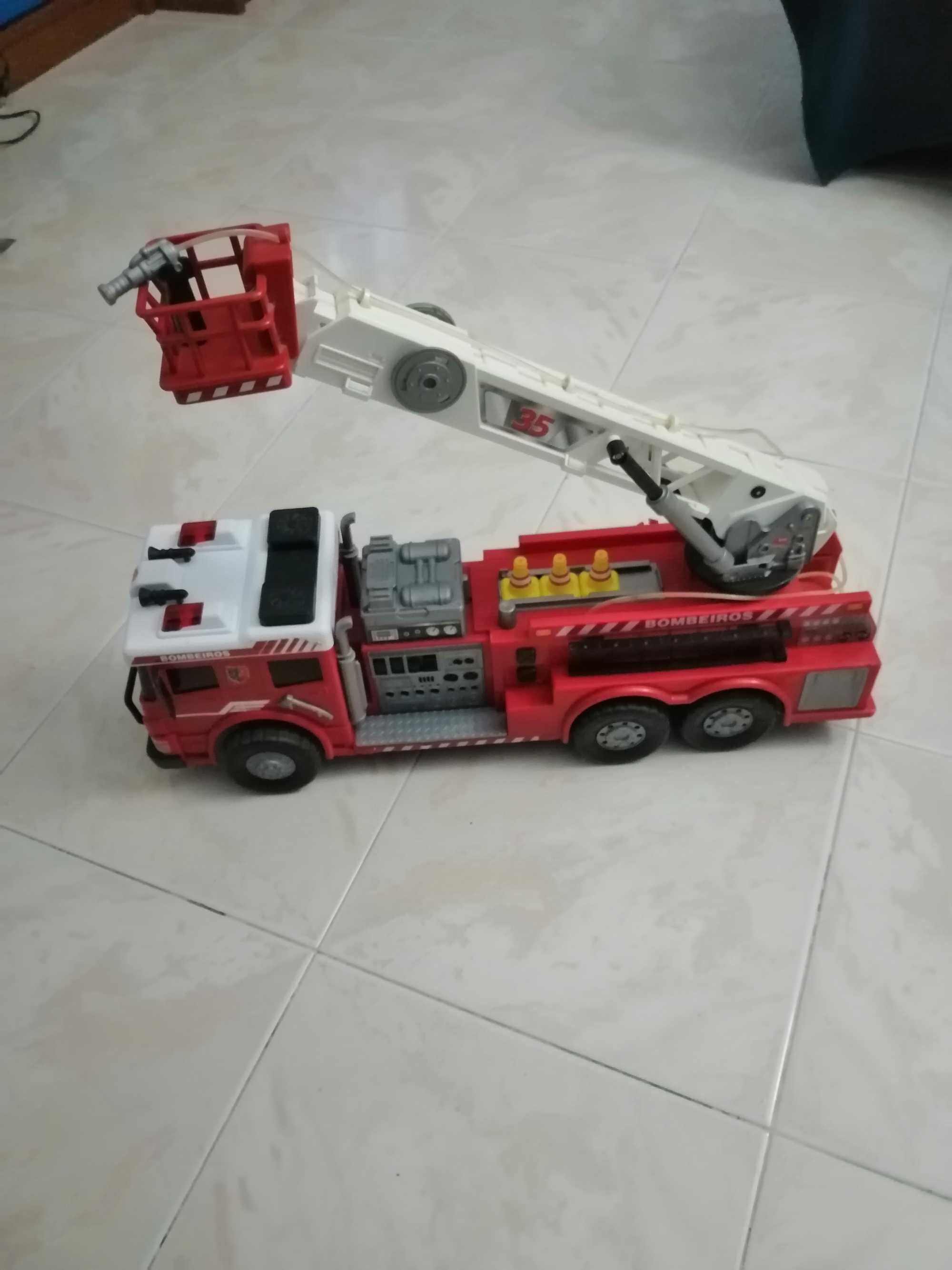 Camião dos Bombeiros