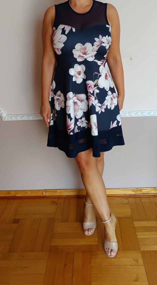 Piękna sukienka granat w kwiaty tiul duży biust r 38/40 wesele chrzest