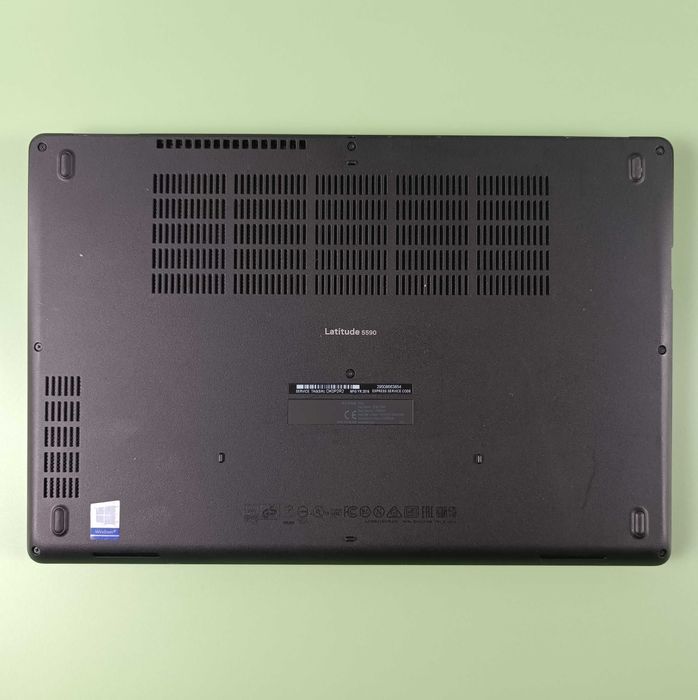 Dell Latitude 5590 i7-8650U/8Гб/256Гб/MX130 2Гб/15.6"/FHD IPS/АКБ 5г