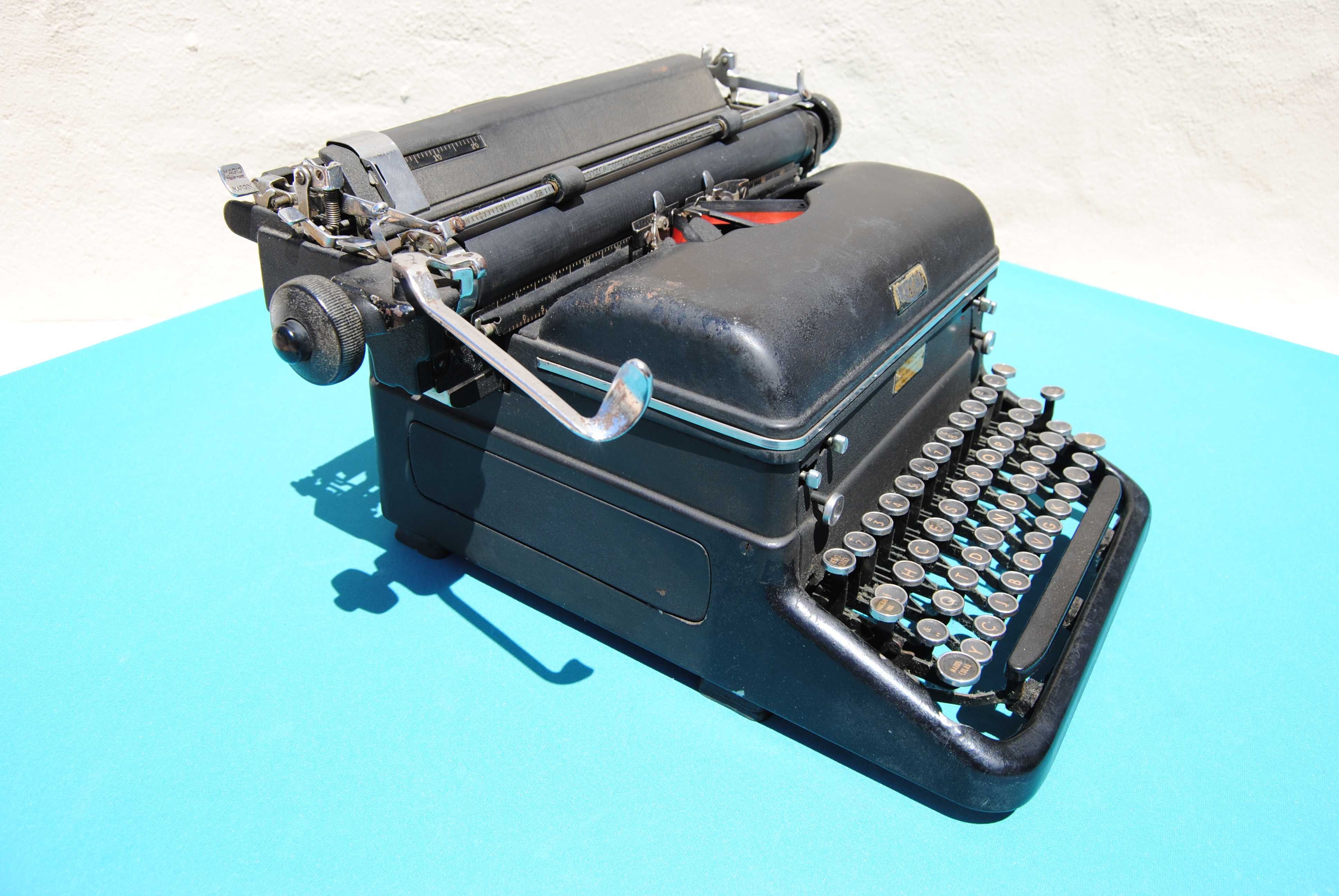 Máquina de Escrever Antiga ROYAL modelo KMM Vintage 40´s