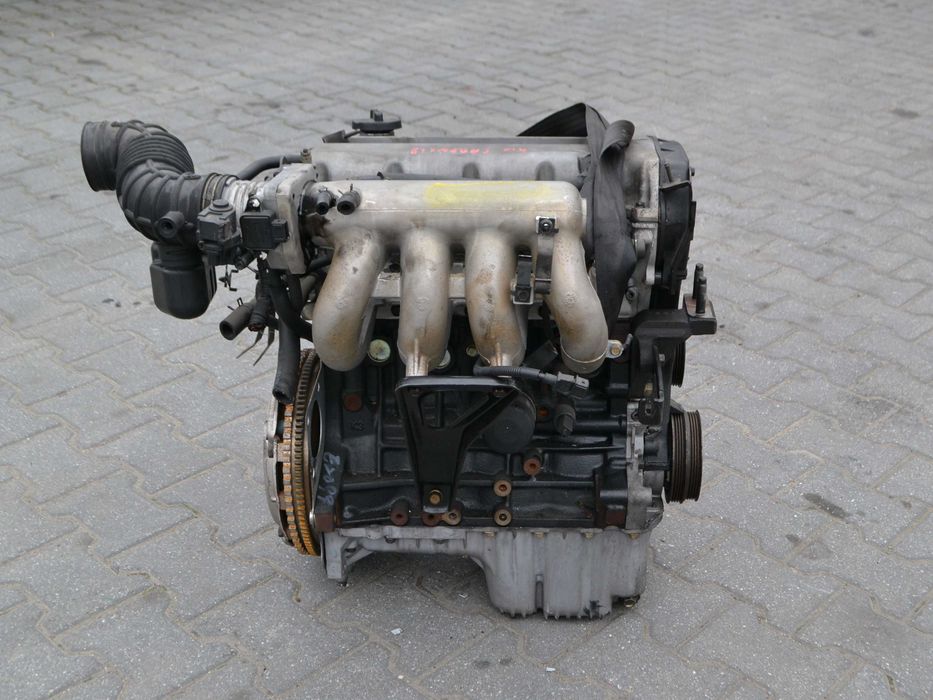Silnik KIA Carens II 1.8 16V