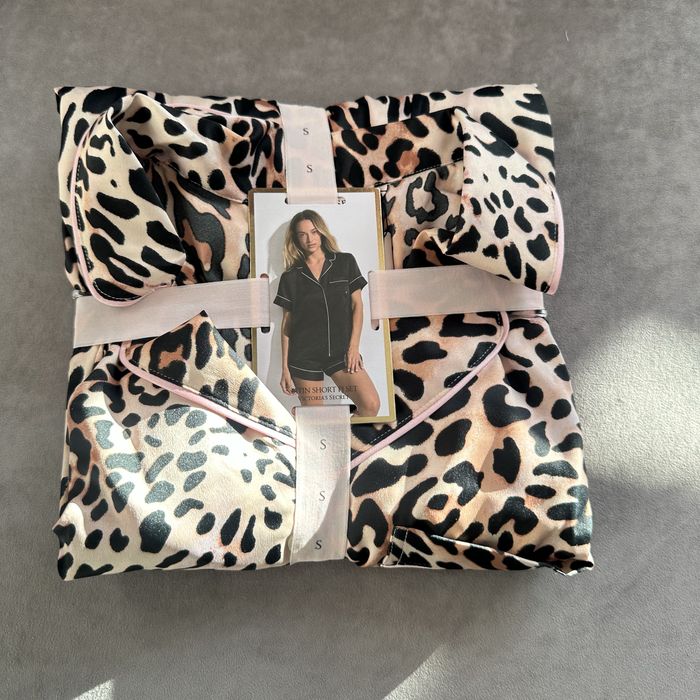 Сатинова леопардова піжама з шортами оригінал Вікторія Сікрет