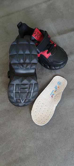 Дитячі кросівки 23р.